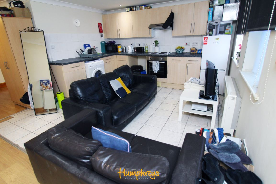 2 bed student house to rent on Avenue Road, Southampton, SO14 6TX