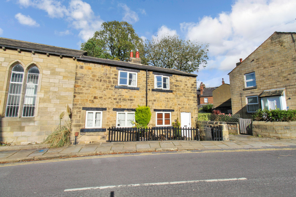 3 bed student house to rent on Moor Road, Leeds, LS6 4BG StuRents