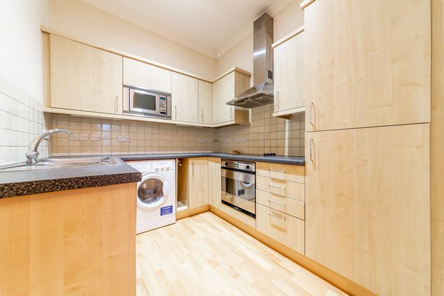 Student studio flat to rent on Lambert House, London, EC4M 7AS | StuRents