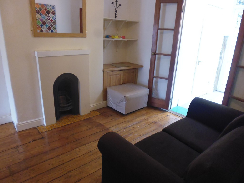 4 bed student house to rent on Taddiford Road, Exeter, EX4 4AY StuRents