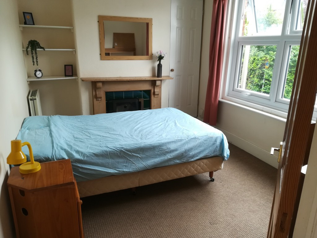 4 bed student house to rent on Taddiford Road, Exeter, EX4 4AY StuRents