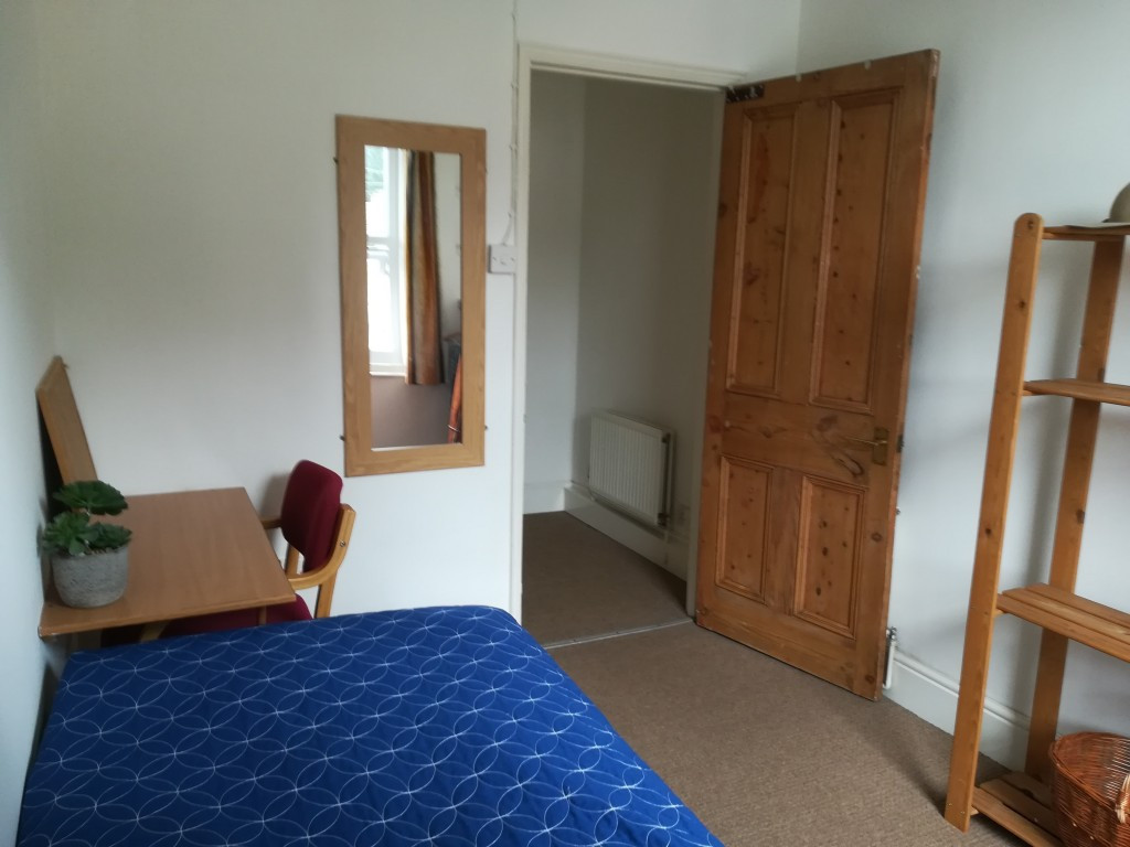 4 bed student house to rent on Taddiford Road, Exeter, EX4 4AY StuRents