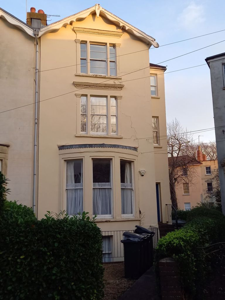 3 bed student house to rent on Hampton Park, Bristol, BS6 6LH StuRents