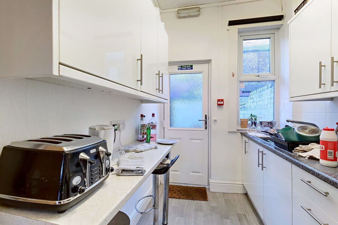 5 bed student house to rent on Weardale Road, Liverpool, L15 5AU StuRents