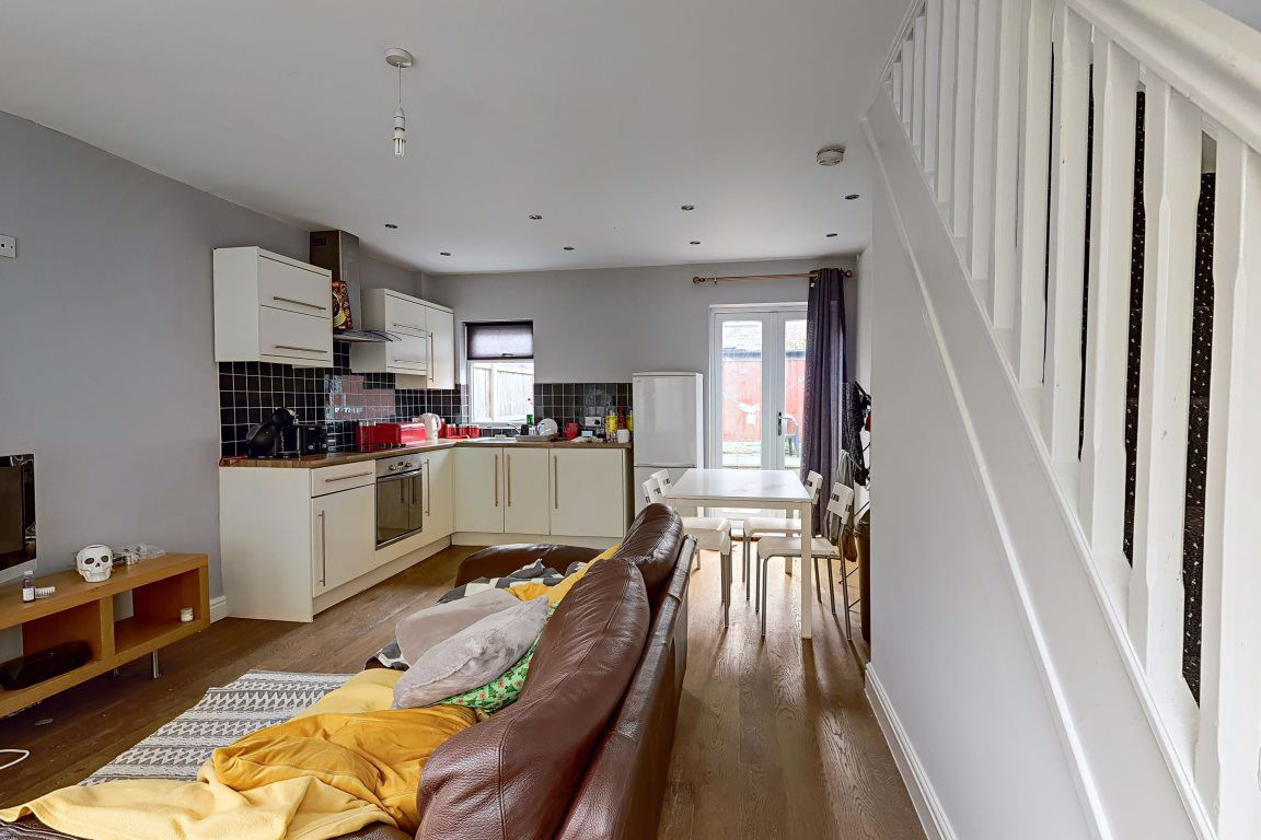 2 bed student house to rent on Gordon Street, Liverpool, L15 0ED StuRents