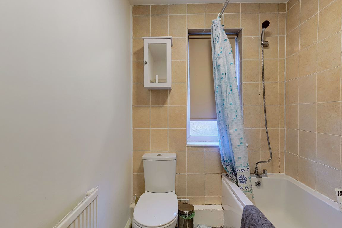 5 bed student house to rent on Weardale Road, Liverpool, L15 5AU StuRents