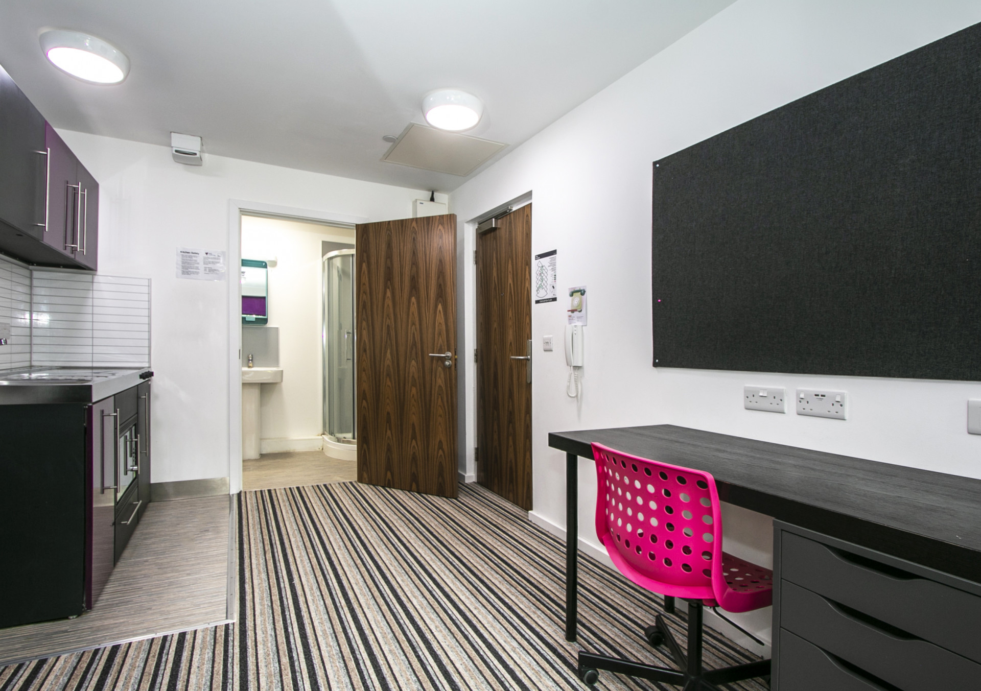 Studios student flat to rent on Bath Road, Bournemouth, BH1 2PE StuRents