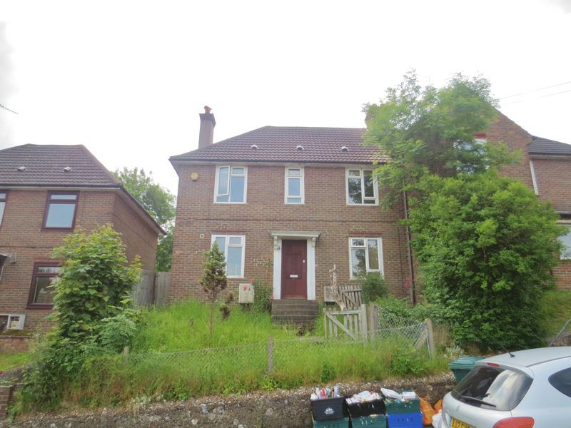 3 bed student house to rent on Ringmer Drive, Brighton, BN1 9HW StuRents