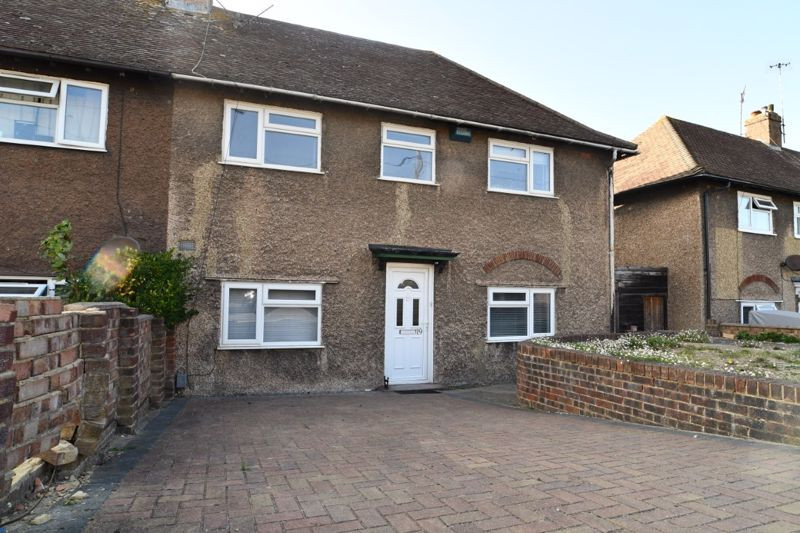 4 bed student house to rent on Southall Avenue, Brighton, BN2 4BA