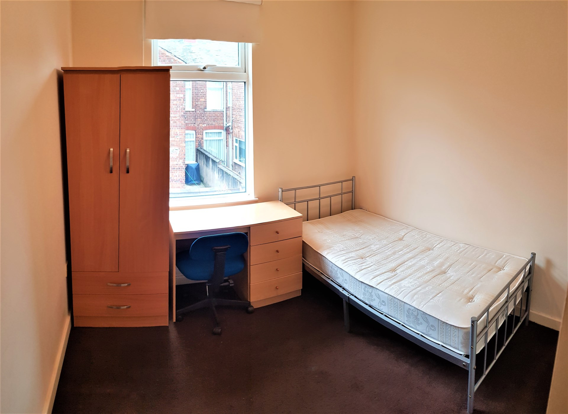 6 bed student house to rent on Street, Manchester, M14 4DY StuRents
