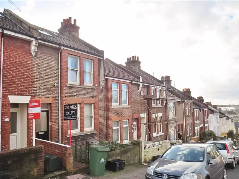 6 bed student house to rent on Ladysmith Road, Brighton, BN2 4EJ StuRents