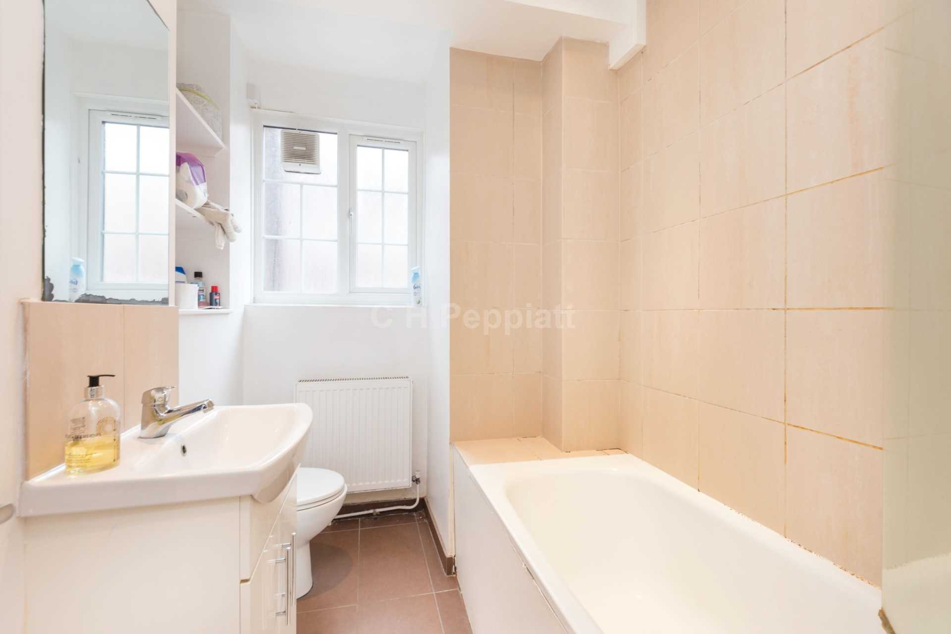 3 bed student house to rent on Wedmore Street, London, N19 4RE StuRents