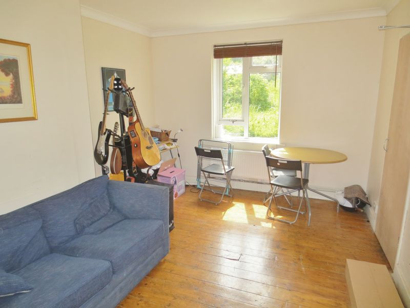 5 bed student house to rent on Ringmer Drive, Brighton, BN1 9HW StuRents