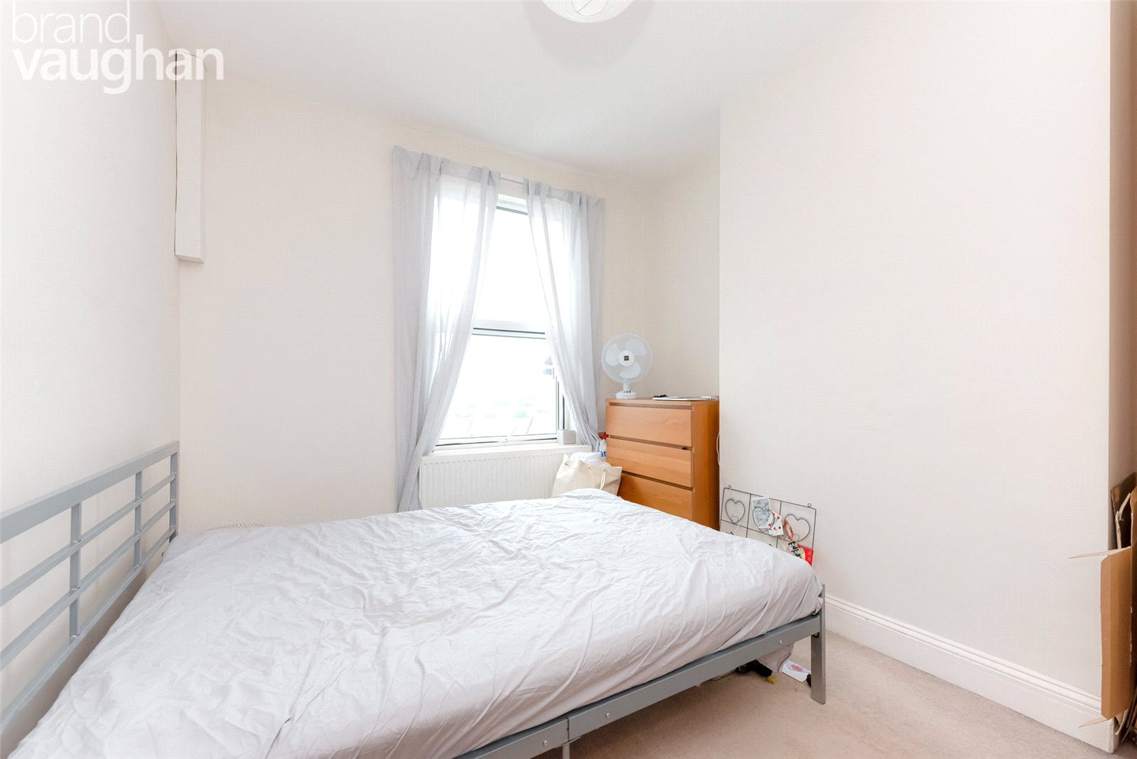 4 bed student house to rent on Bentham Road, Brighton, BN2 9XD StuRents