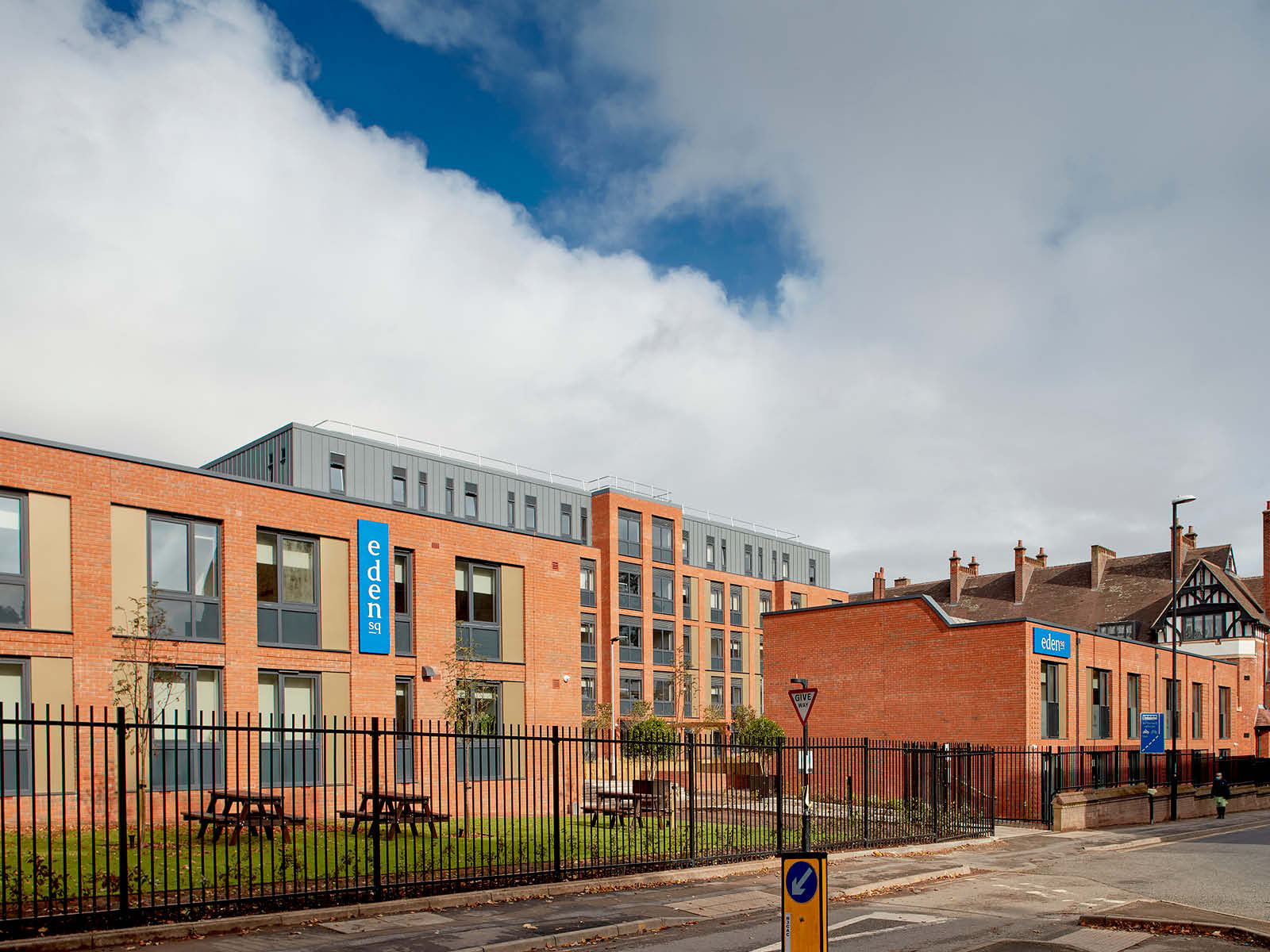 Classic En Suite student 5 bed flat to rent on Stoney Stanton Road