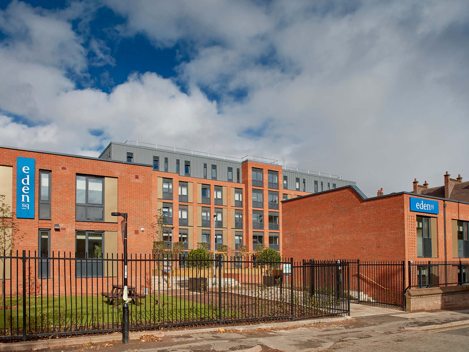 Gold En Suite student 5 bed flat to rent on Stoney Stanton Road, Coventry, CV1 4FS StuRents