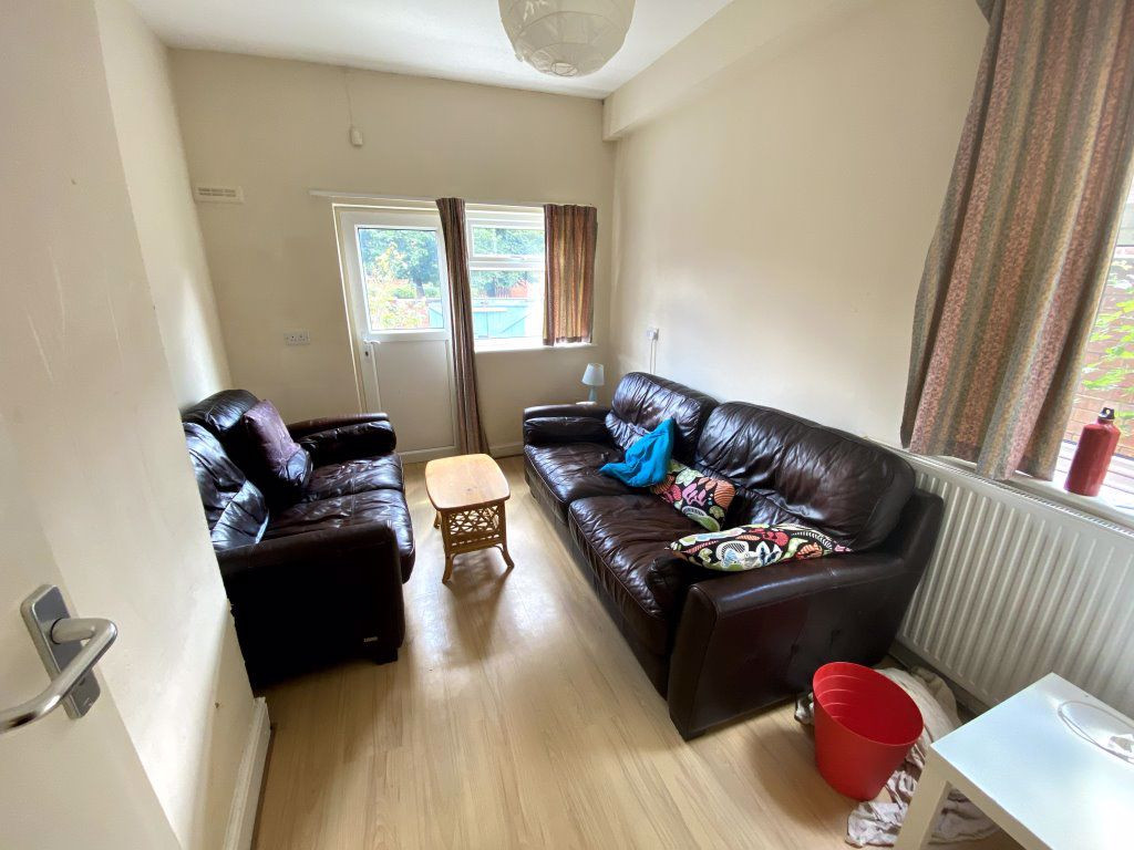 5 bed student house to rent on Upper Kent Road, Manchester, M14 5DH