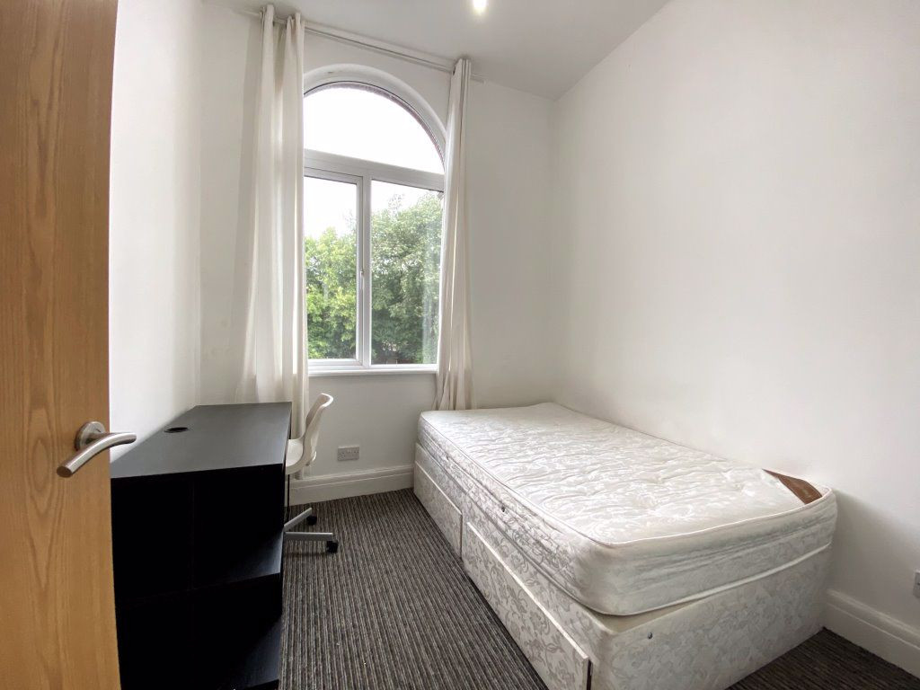 2 bed student house to rent on Anson Road, Manchester, M14 5BQ StuRents