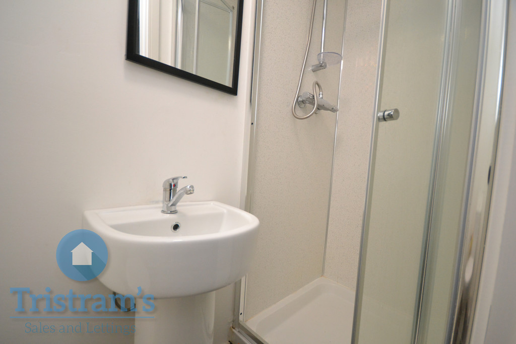 Student studio flat to rent on Alfreton Road, Nottingham, NG7 3PE