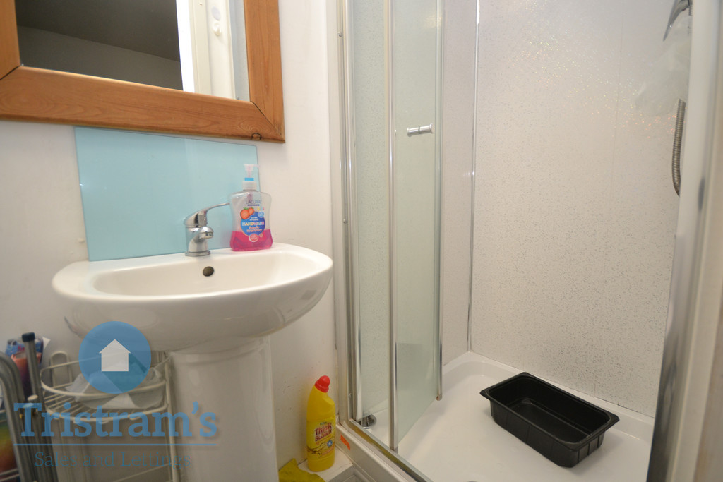 Student studio flat to rent on Alfreton Road, Nottingham, NG7 3PE