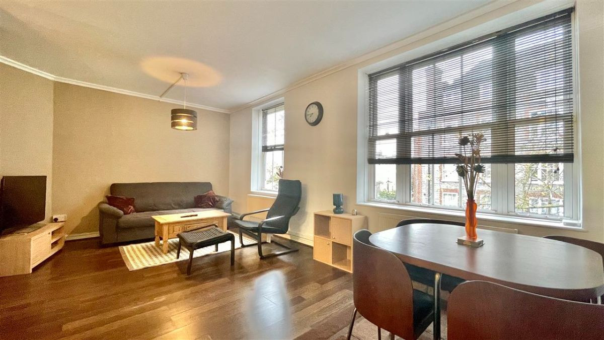 2 bed student house to rent on Leighton Road, London, NW5 2QN StuRents