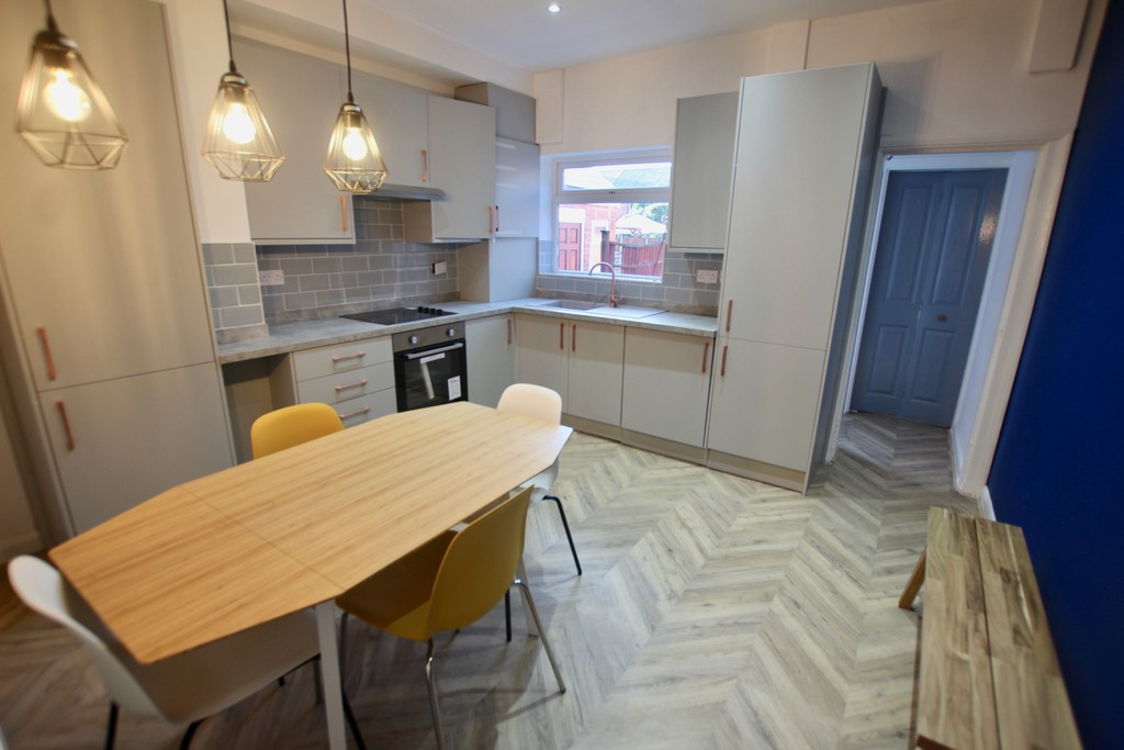 Student studio flat to rent on Wilton Street, Nottingham, NG6 0ER