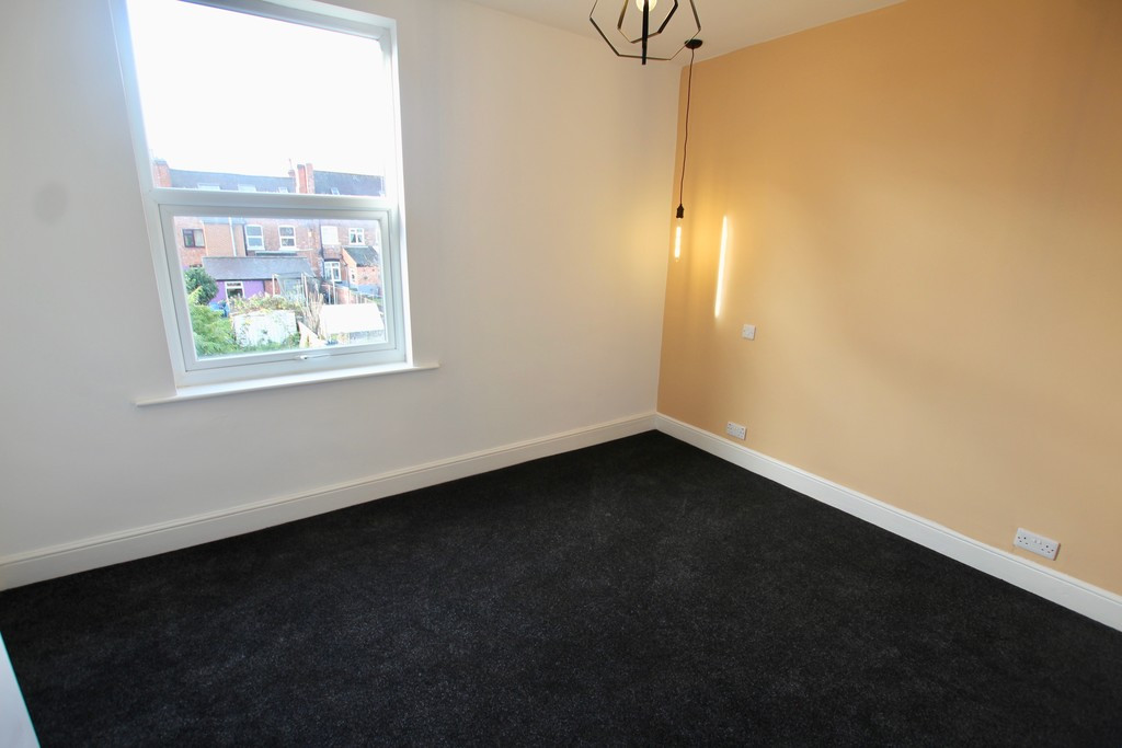 Student studio flat to rent on Wilton Street, Nottingham, NG6 0EQ