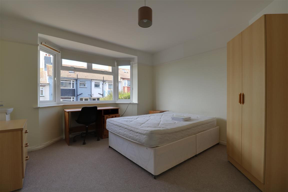 6 bed student house to rent on Baden Road, Brighton, BN2 4DP StuRents
