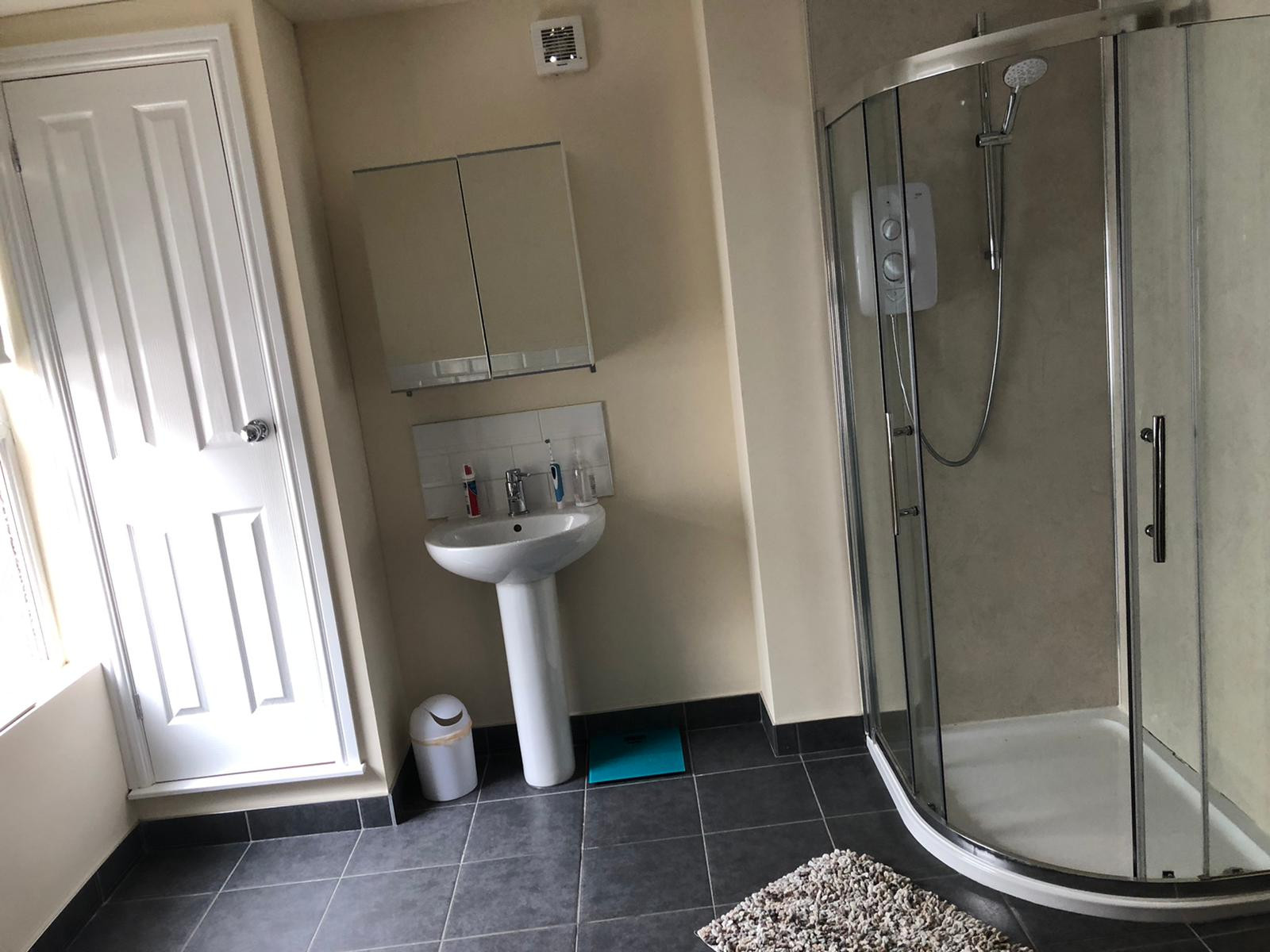 4 bed student house to rent on Sealand Road, Chester, CH1 4LB StuRents