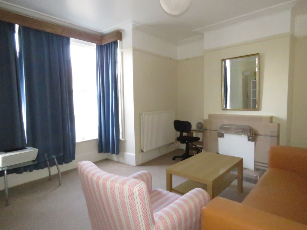 2 bed student house to rent on 1A Denmark Road, Exeter, EX1 1SL StuRents