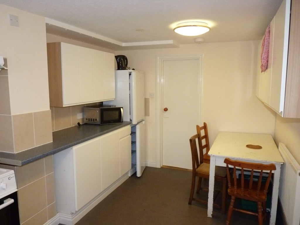 7 bed student house to rent on St Davids, Exeter, EX4 4DZ StuRents