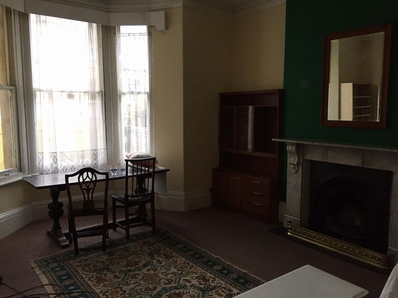 2 bed student house to rent on Ravenswood Road, Bristol, BS6 6BP StuRents