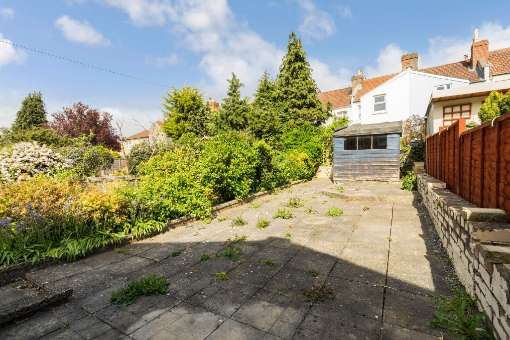 4 bed student house to rent on Repton Road, Bristol, BS4 3LT StuRents