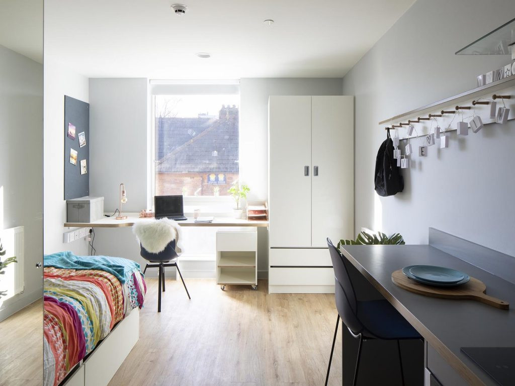 Premium Studio student flat to rent on Glossop Road, Cardiff, CF24 0JU