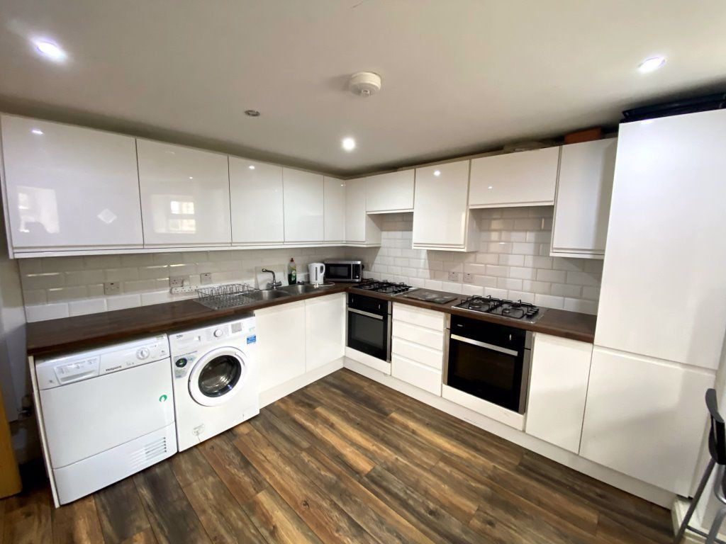 6 bed student house to rent on Upper Kent Road, Manchester, M14 5DH