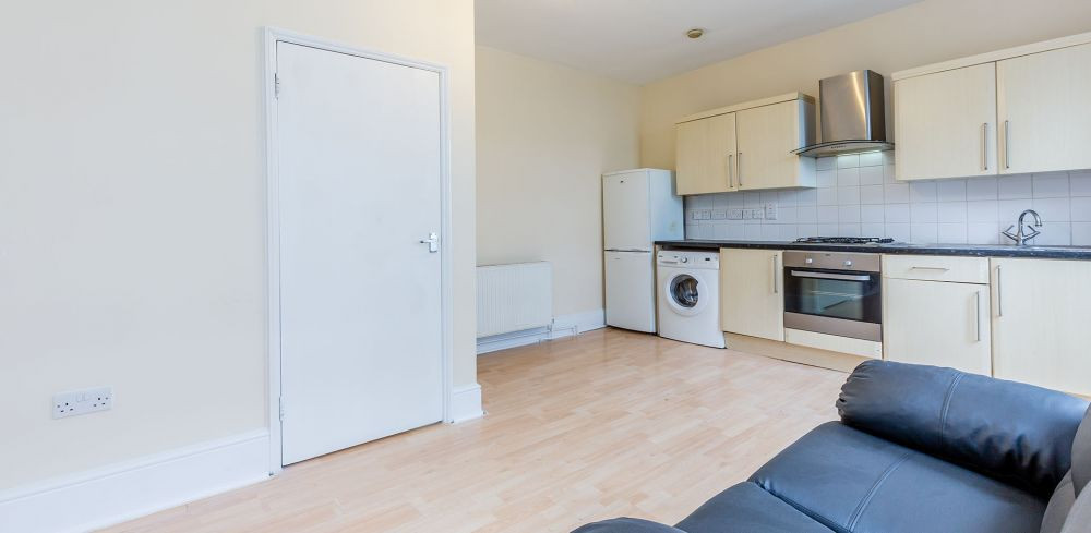 2 bed student house to rent on Holloway Road, London, N19 5SS | StuRents