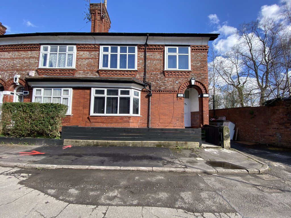 5 bed student house for rent in Chorlton On Medlock, Manchester, M13 0DF StuRents
