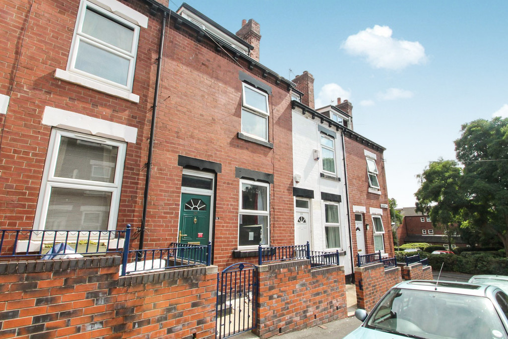 3 bed student house to rent on Carberry Place, Leeds, LS6 1QJ StuRents