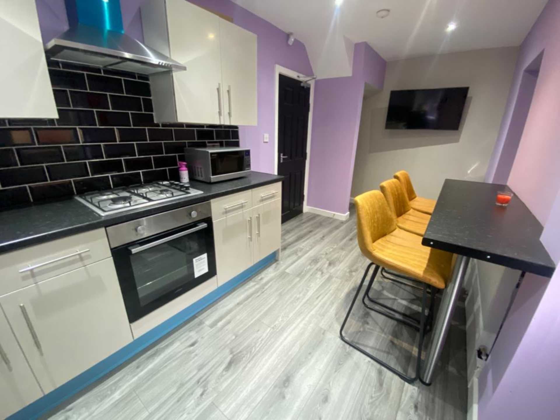9 bed student house to rent on Buckley Lane, Farnworth, BL4 9PQ StuRents