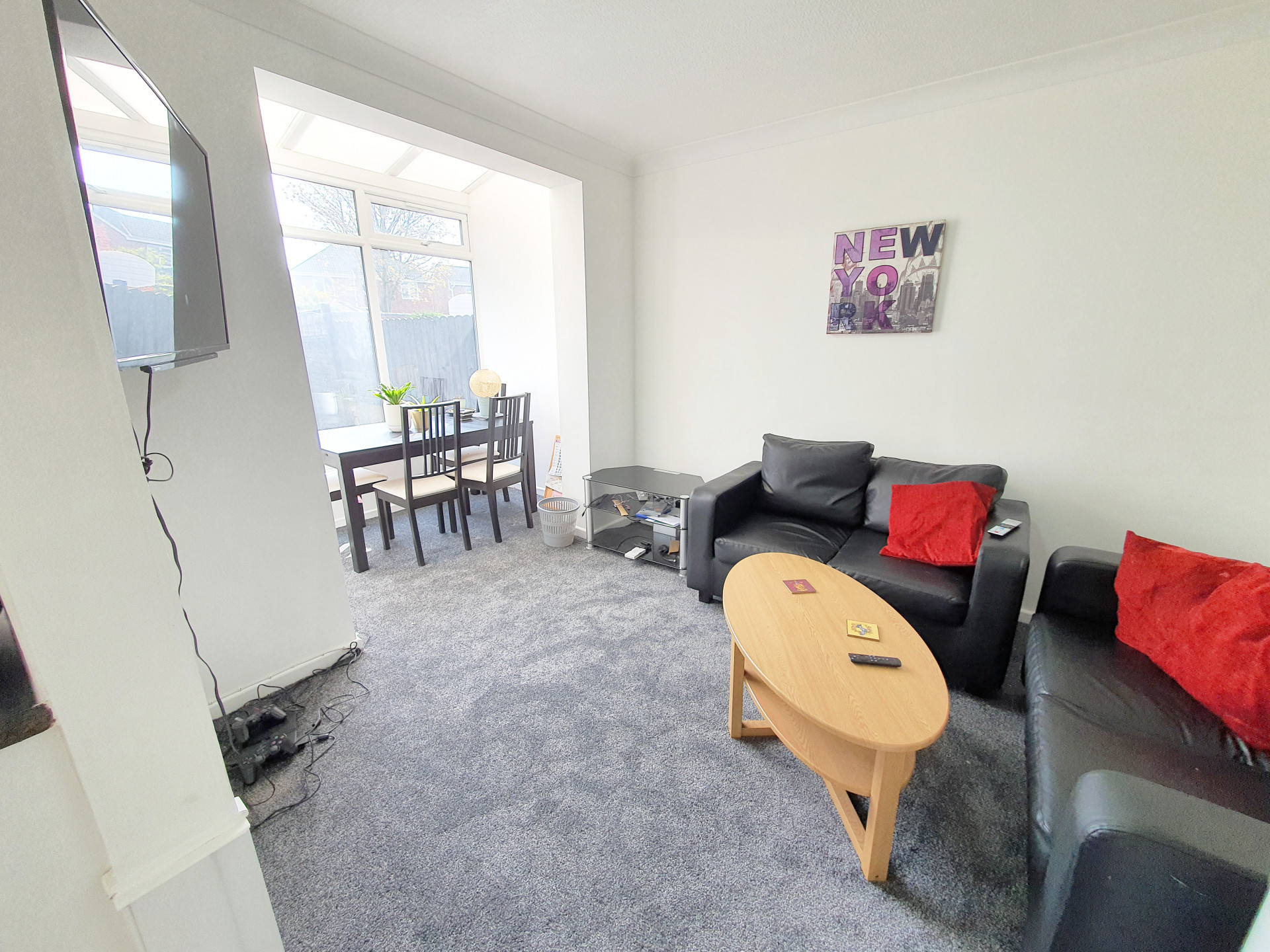 4 bed student house to rent on Auckland Avenue, Hull, HU6 7SH StuRents