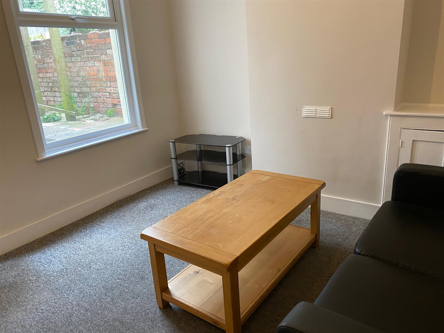 3 bed student house to rent on Sandown Road, Brighton, BN2 3EJ StuRents