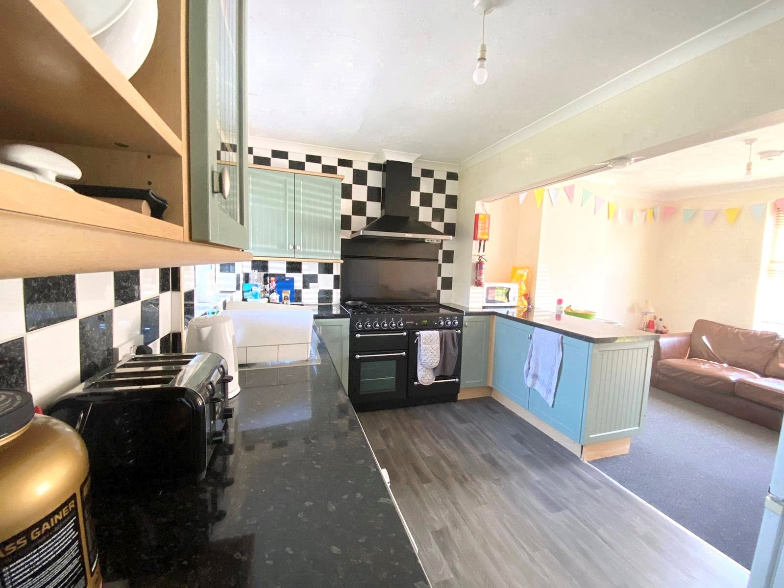 5 bed student house to rent on Chailey Road, Brighton, BN1 9JF StuRents