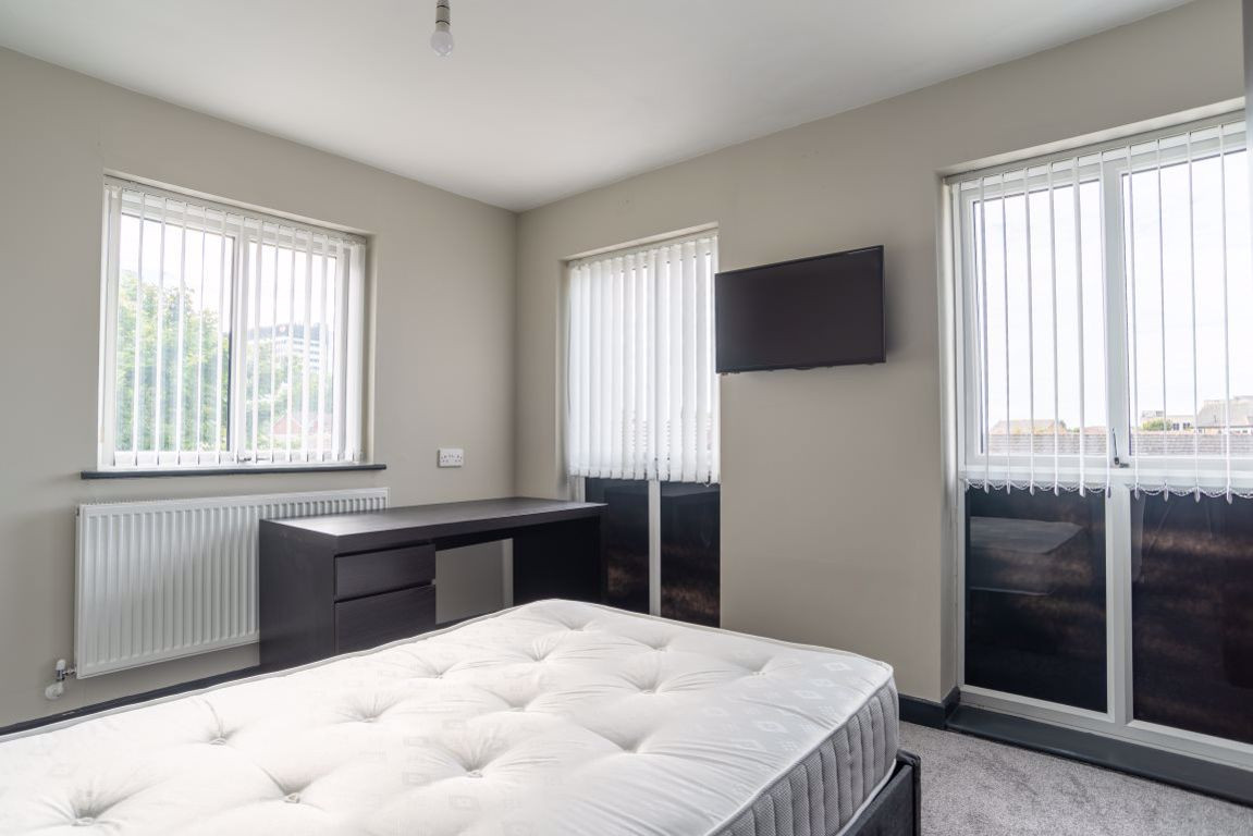 7 bed student house to rent on Vauxhall Road, Liverpool, L3 6BL StuRents