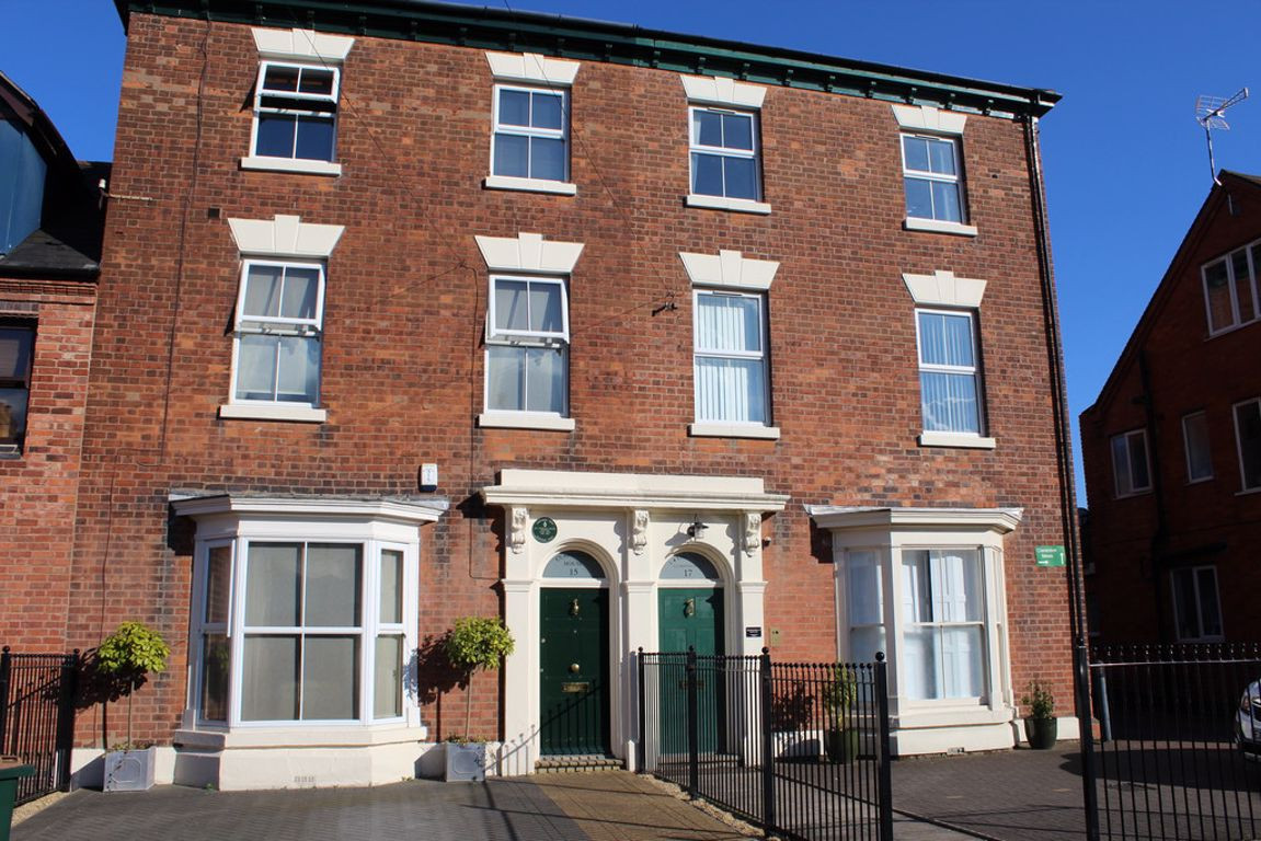 Student studio flat to rent on Clarendon Street, Coventry, CV5 6EW