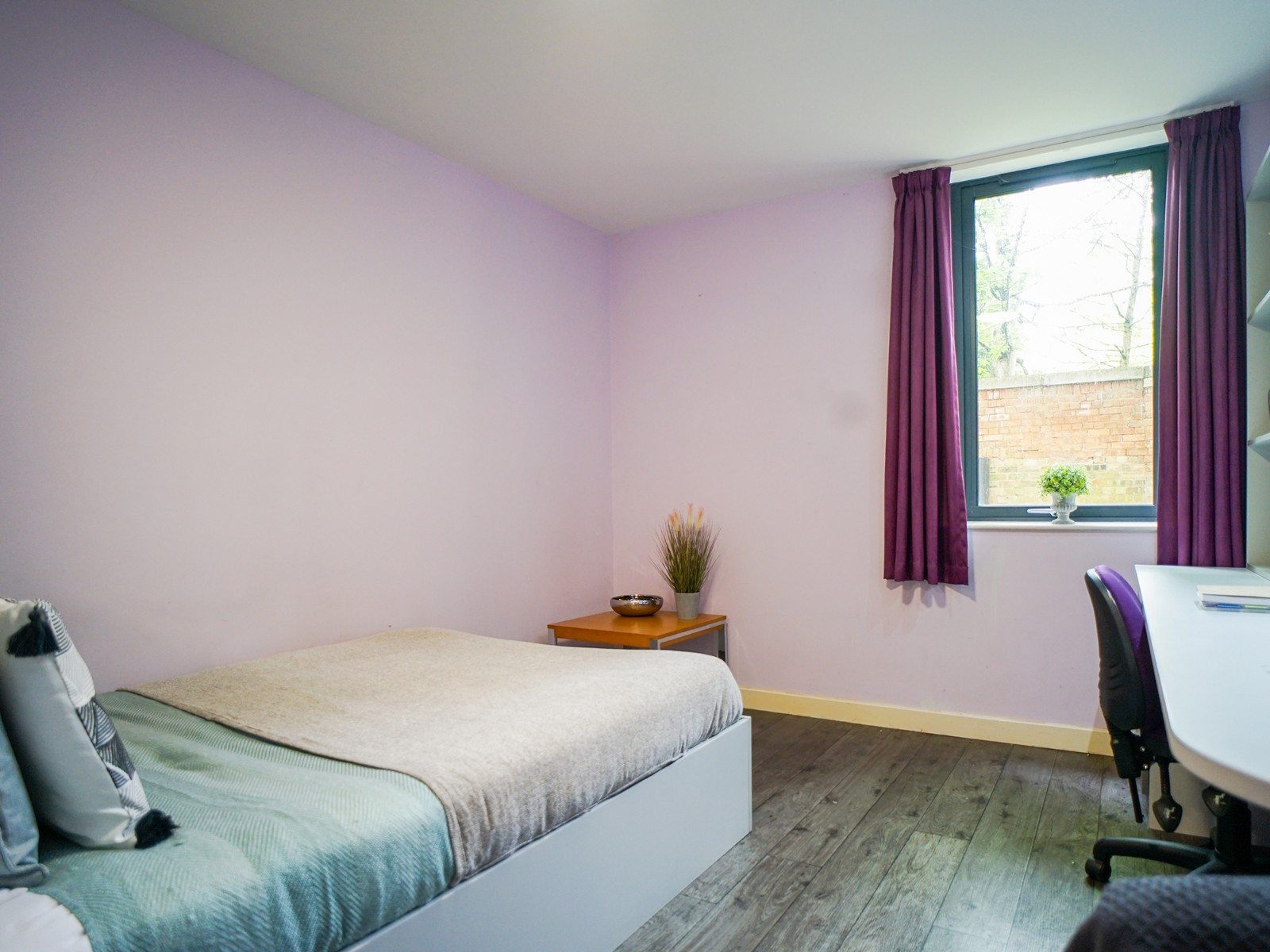 Silver Studio student flat to rent on Beaverbank Place, Edinburgh, EH7