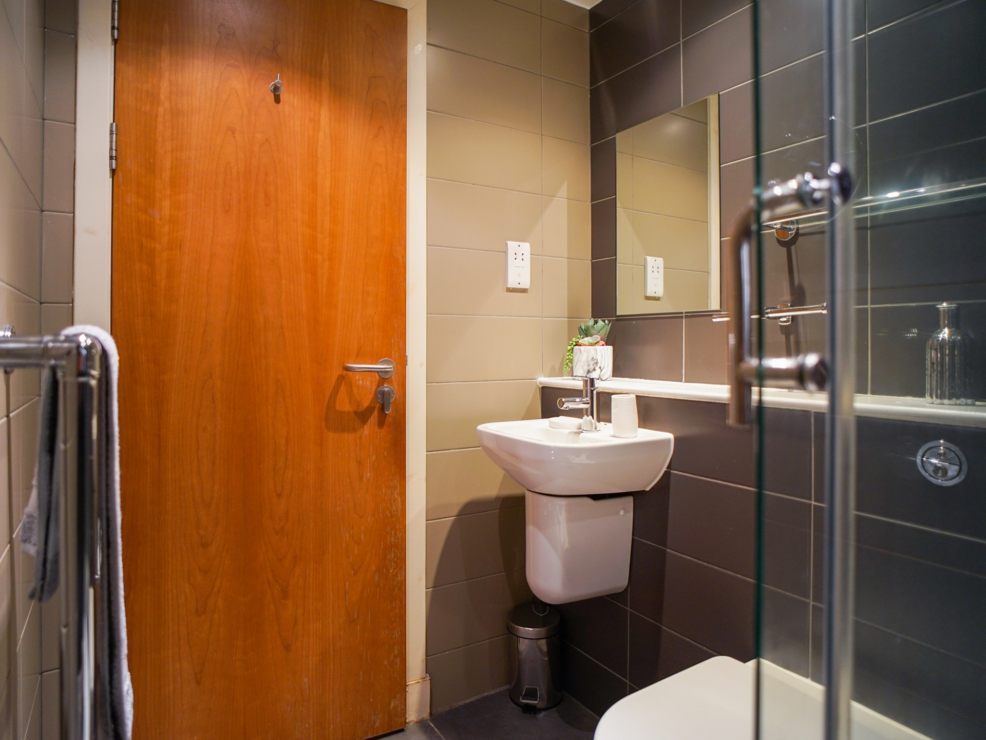 2 Bedroom Apartment student flat to rent on Port Dundas Place, Glasgow