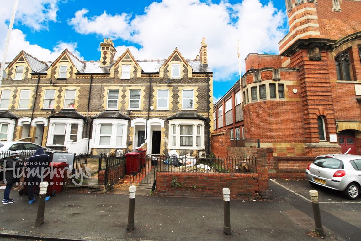 4 bed student house to rent on Whitley Street, Reading, RG2 0EQ StuRents