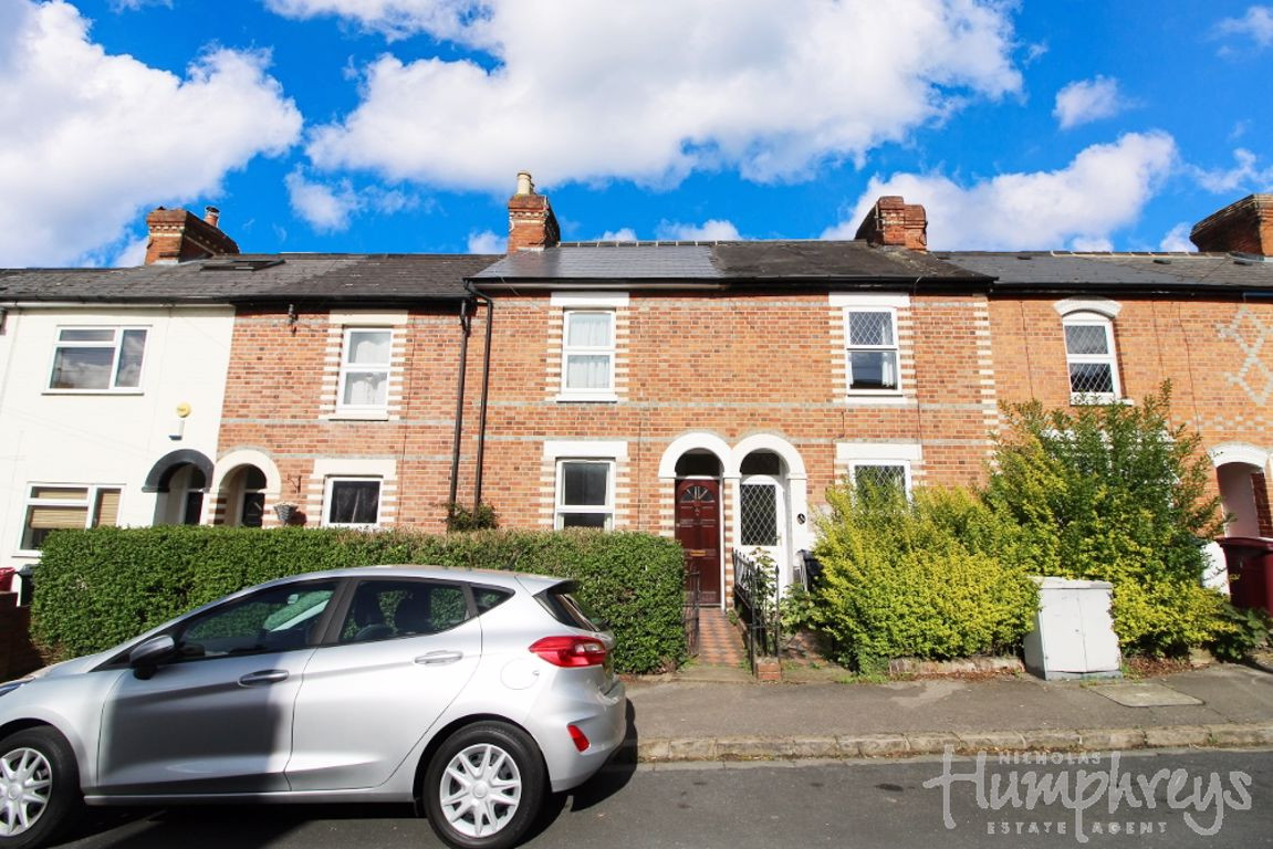 4 bed student house to rent on Donnington Gardens, Reading, RG1 5LZ