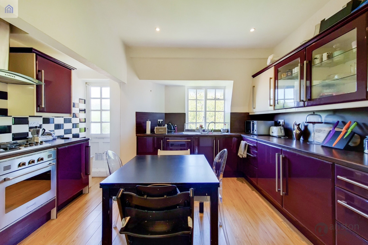 3 bed student house to rent on Twyford Avenue, London, N10 3ES StuRents