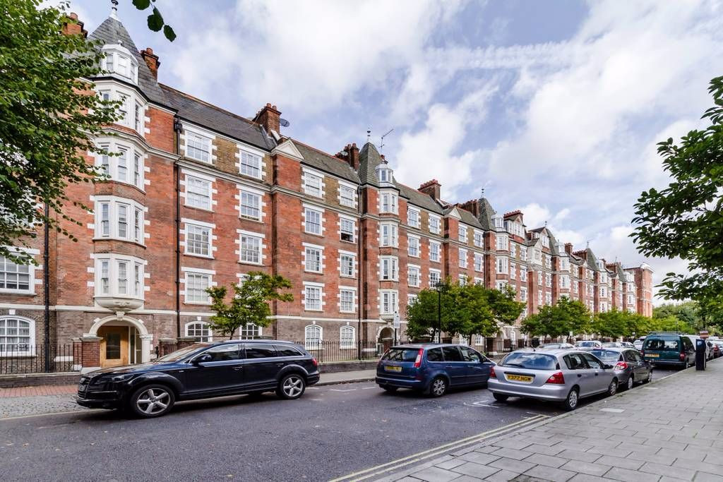 Student studio flat to rent on Scott Ellis Gardens, London, NW8 9RS